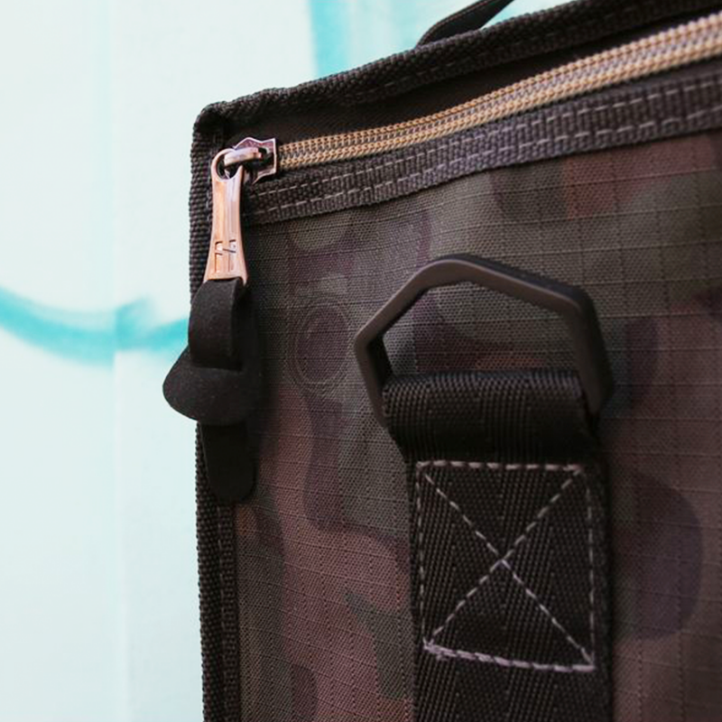 SHOULDERBAG CAMMO LOOP X MR SERIOUS